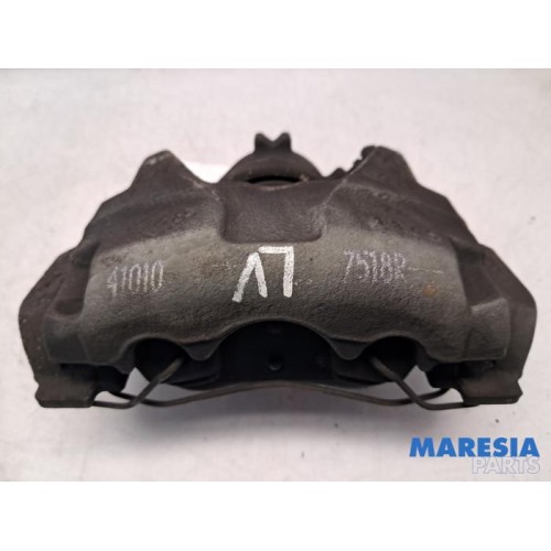 Renault - Captur - Front brake calliper, left