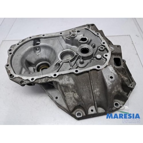 Renault - Clio - Gearbox casing