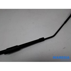 Renault - Captur - Front wiper arm
