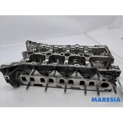 Renault - Trafic - Cylinder head
