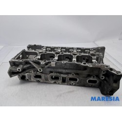 Renault - Trafic - Cylinder head