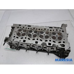 Renault - Trafic - Cylinder head