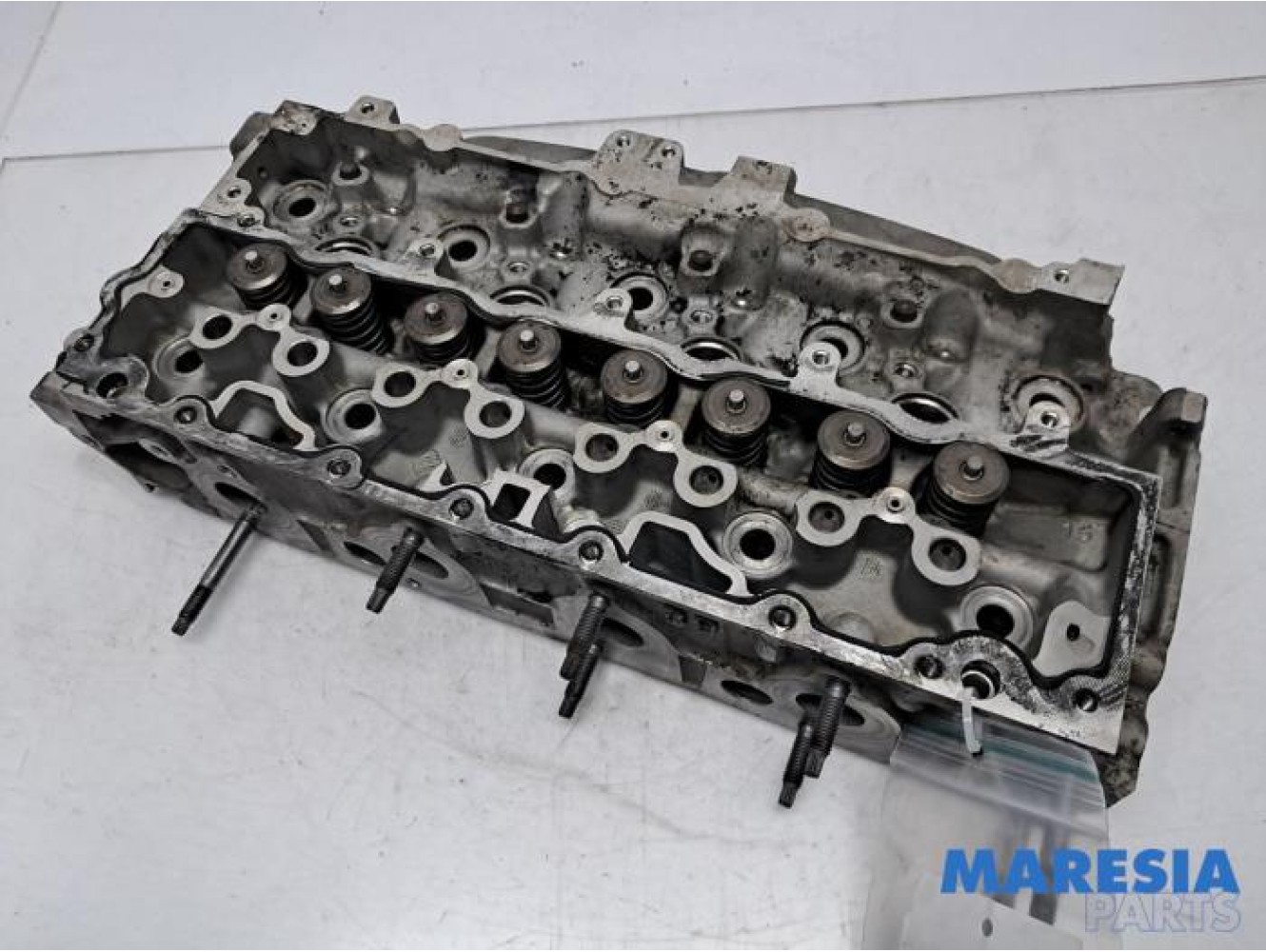Peugeot - 208 - Cylinder head