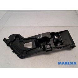 Renault - Clio - Rear bumper frame