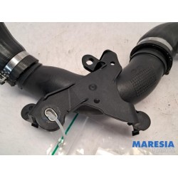 Renault - Clio - Intercooler hose