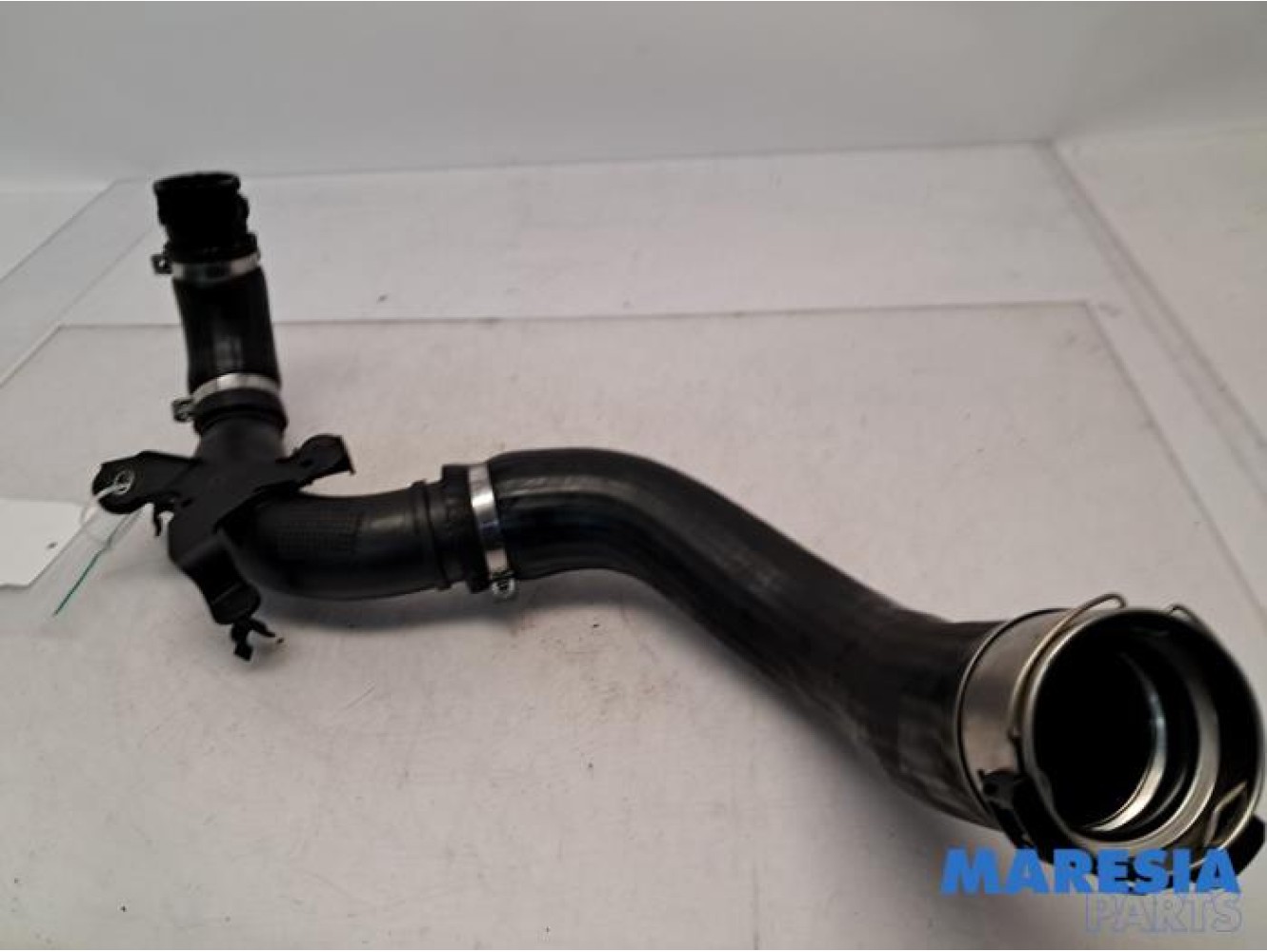 Renault - Clio - Intercooler hose