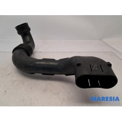 Renault - Clio - Air intake hose