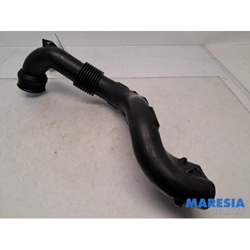 Renault - Clio - Air intake hose