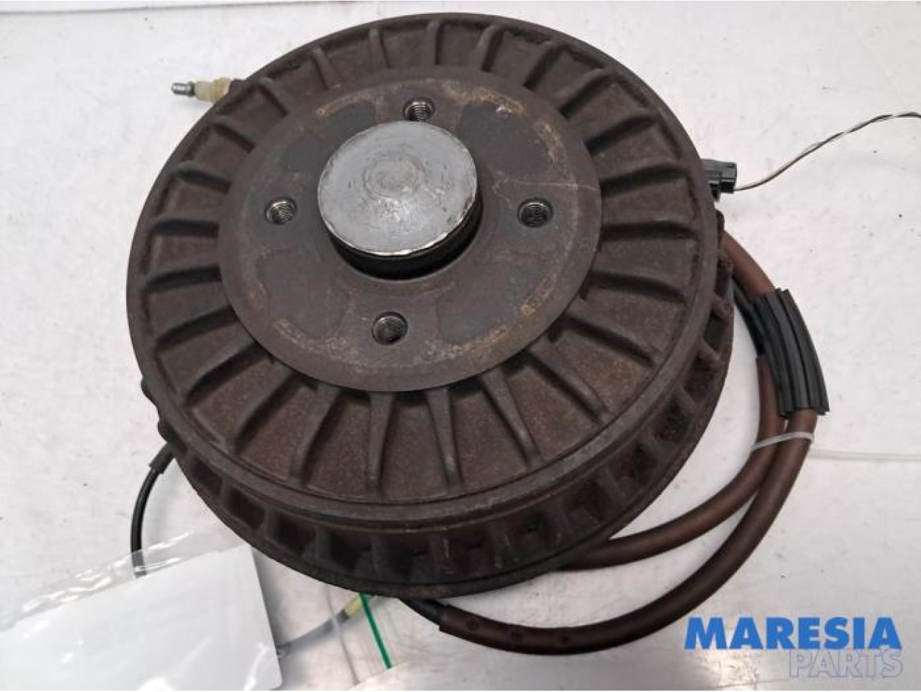 Renault - Clio - Rear brake drum