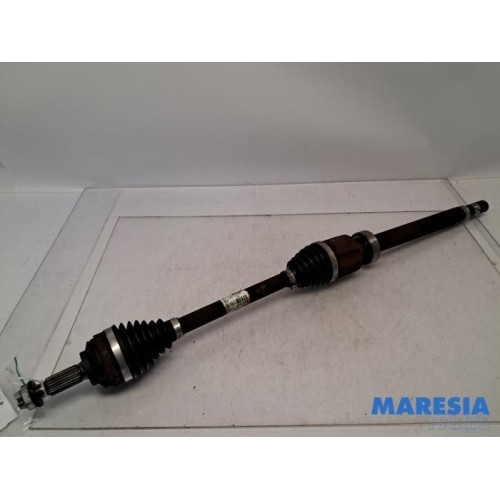 Renault - Clio - Front drive shaft, right