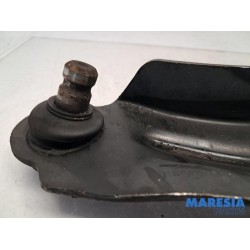 Renault - Clio - Front lower wishbone, right