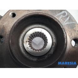 Renault - Clio - Knuckle, front right