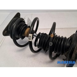 Renault - Clio - Front shock absorber rod, right