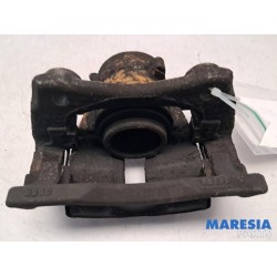 Renault - Clio - Front brake calliper, left