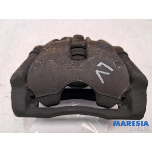 Renault - Clio - Front brake calliper, left