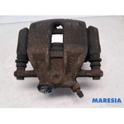 Renault - Clio - Front brake calliper, right