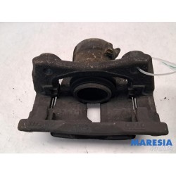 Renault - Clio - Front brake calliper, right