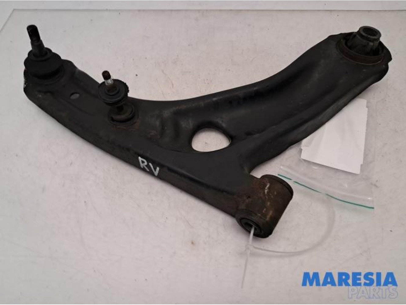 Peugeot - 107 - Front lower wishbone, right