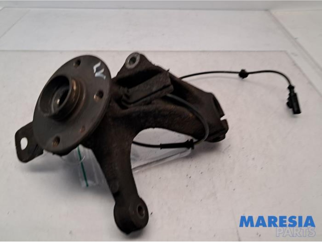 Peugeot - 107 - Achsschenkel links vorne