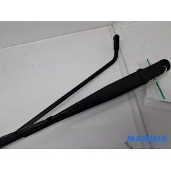 Peugeot - 107 - Front wiper arm