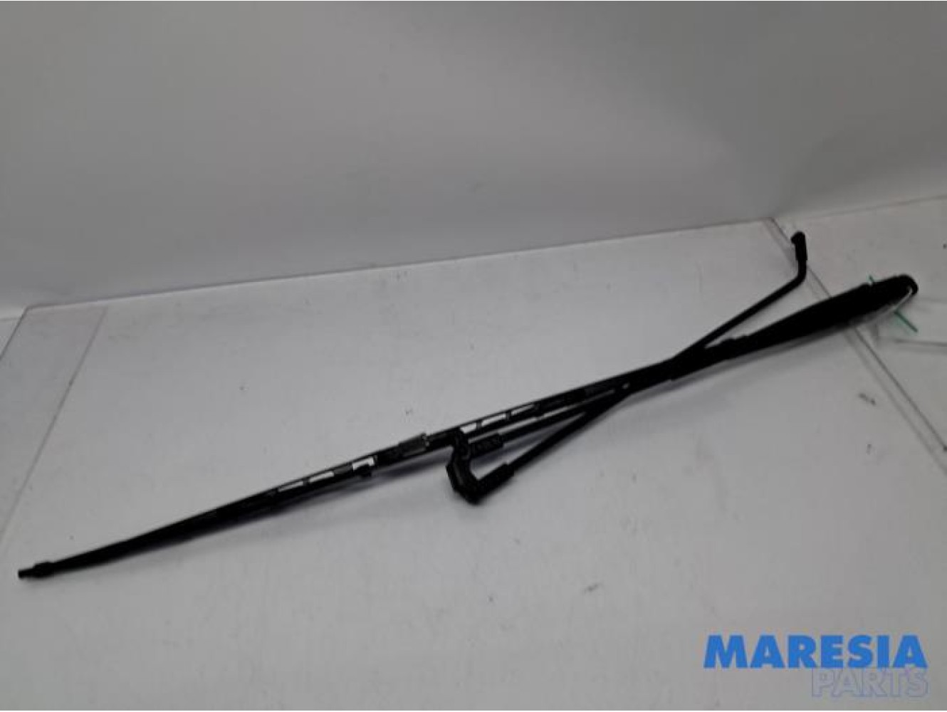 Peugeot - 107 - Front wiper arm