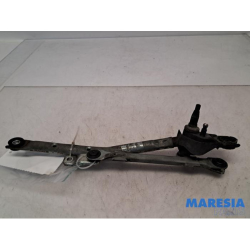 Peugeot - 107 - Wiper mechanism