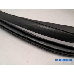 Peugeot - 107 - Joint caoutchouc portière 4portes avant droite