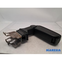 Alfa Romeo - Mito - Armrest