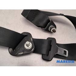 Fiat - 500 - Rear seatbelt, right
