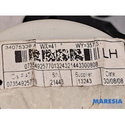 Fiat - 500 - Rear seatbelt, left