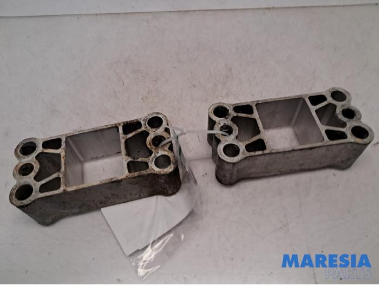 Fiat - 500 Abarth - Front bumper frame