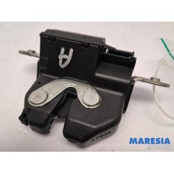 Fiat - 500 - Tailgate lock mechanism