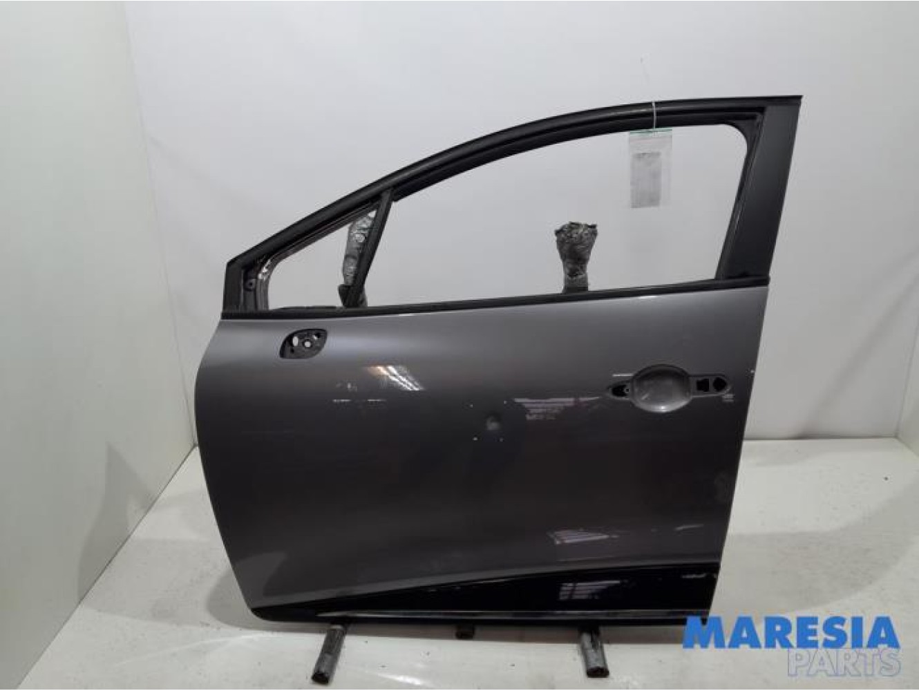 Renault - Clio - Door 4-door, front left