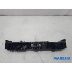 Renault - Clio - Lock plate