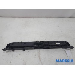 Renault - Clio - Lock plate