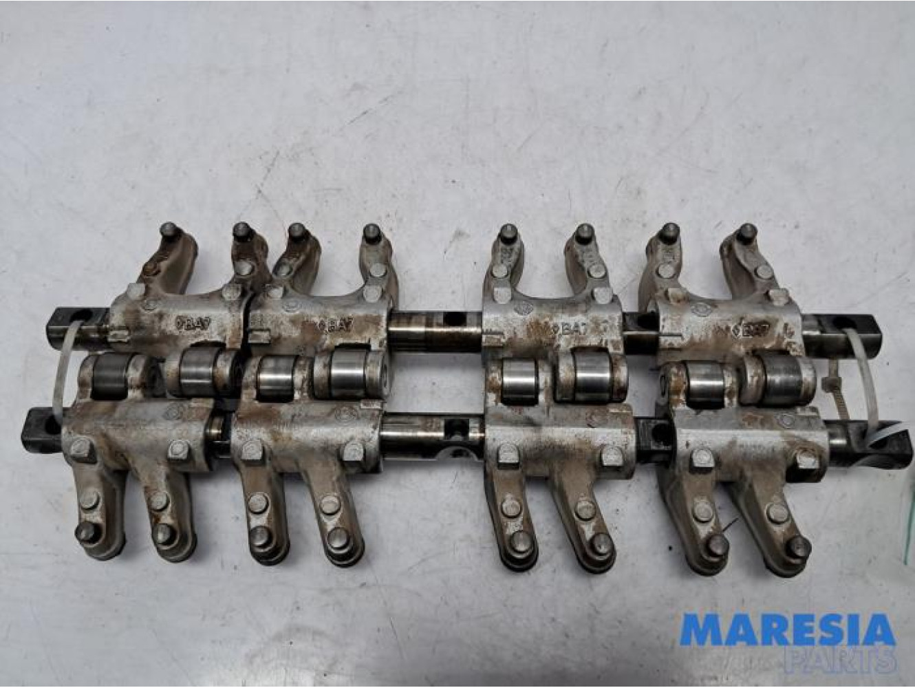 Renault - Twingo - Rocker arm shaft
