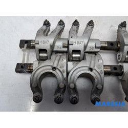 Renault - Twingo - Rocker arm shaft