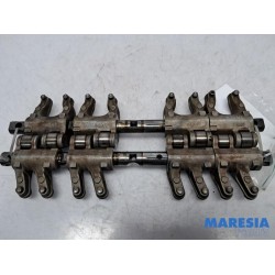 Renault - Twingo - Rocker arm shaft