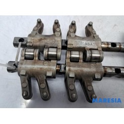 Renault - Twingo - Rocker arm shaft
