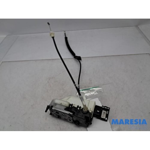 Peugeot - 3008 - Front door lock mechanism 4-door, right