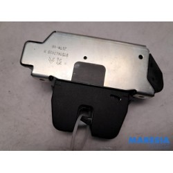 Peugeot - 3008 - Tailgate lock mechanism