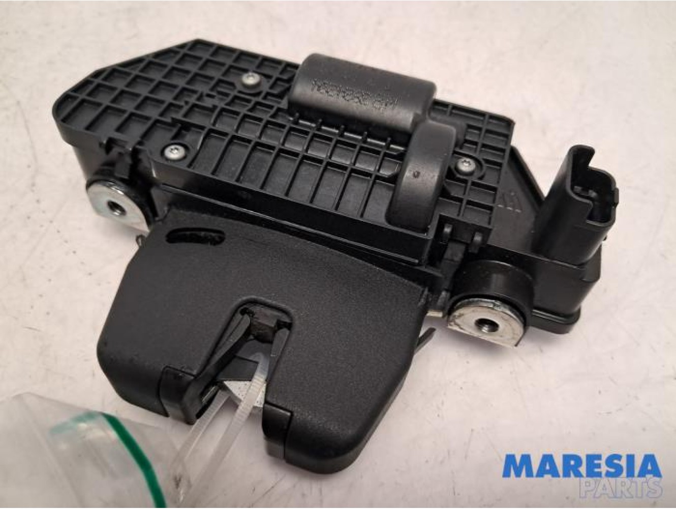 Peugeot - 3008 - Tailgate lock mechanism