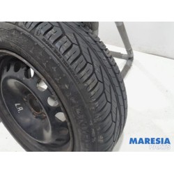 Renault - Clio - Krikset + reservewiel
