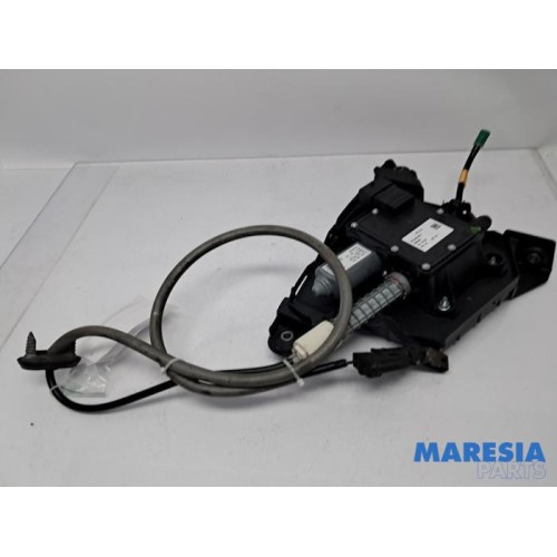 Peugeot - 3008 - Handrem motor