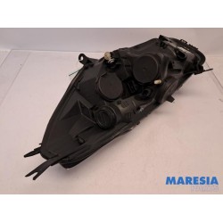 Renault - Clio - Headlight, right