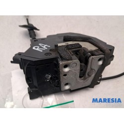 Renault - Clio - Rear door mechanism 4-door, right