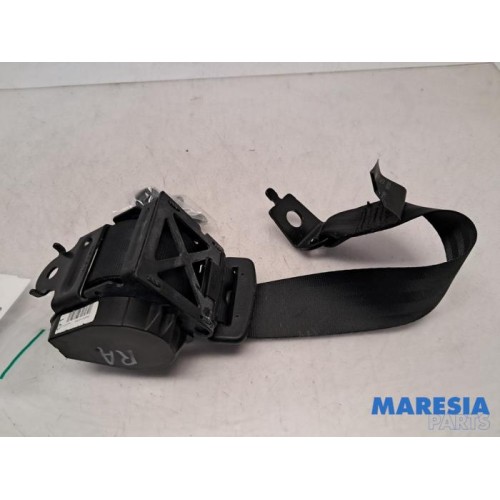 Renault - Clio - Rear seatbelt, right
