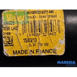 Renault - Clio - Scheibenwischermotor vorne