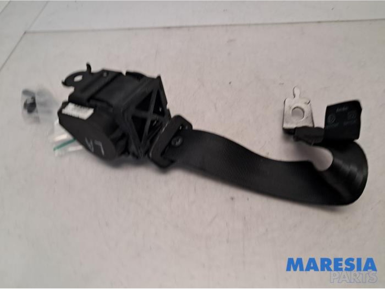 Renault - Clio - Rear seatbelt, left