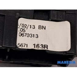 Renault - Clio - Wiper switch